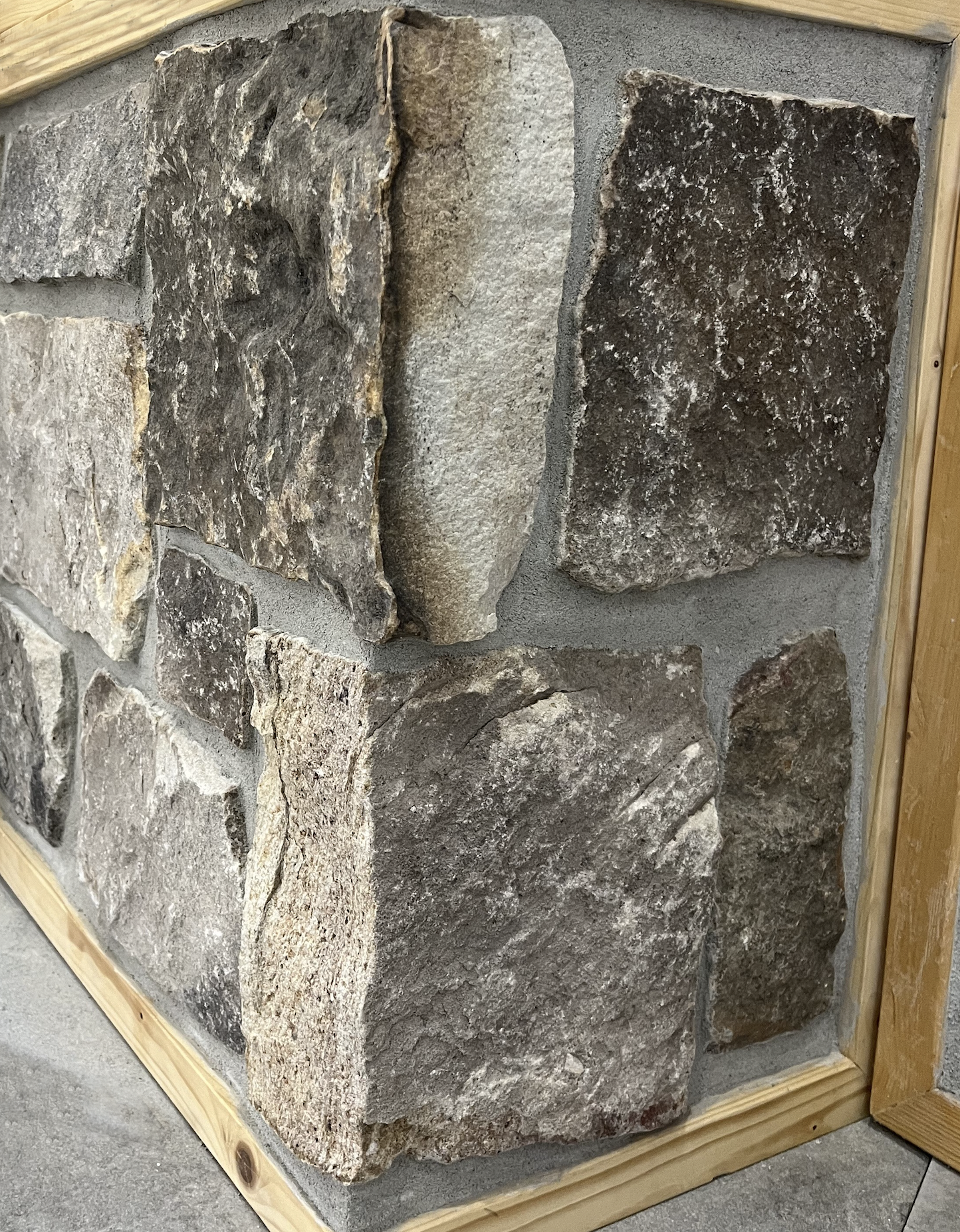 Brown Weathered Sandstone - Guillotined Squares & Recs - Thin Stone Veneer - Corners