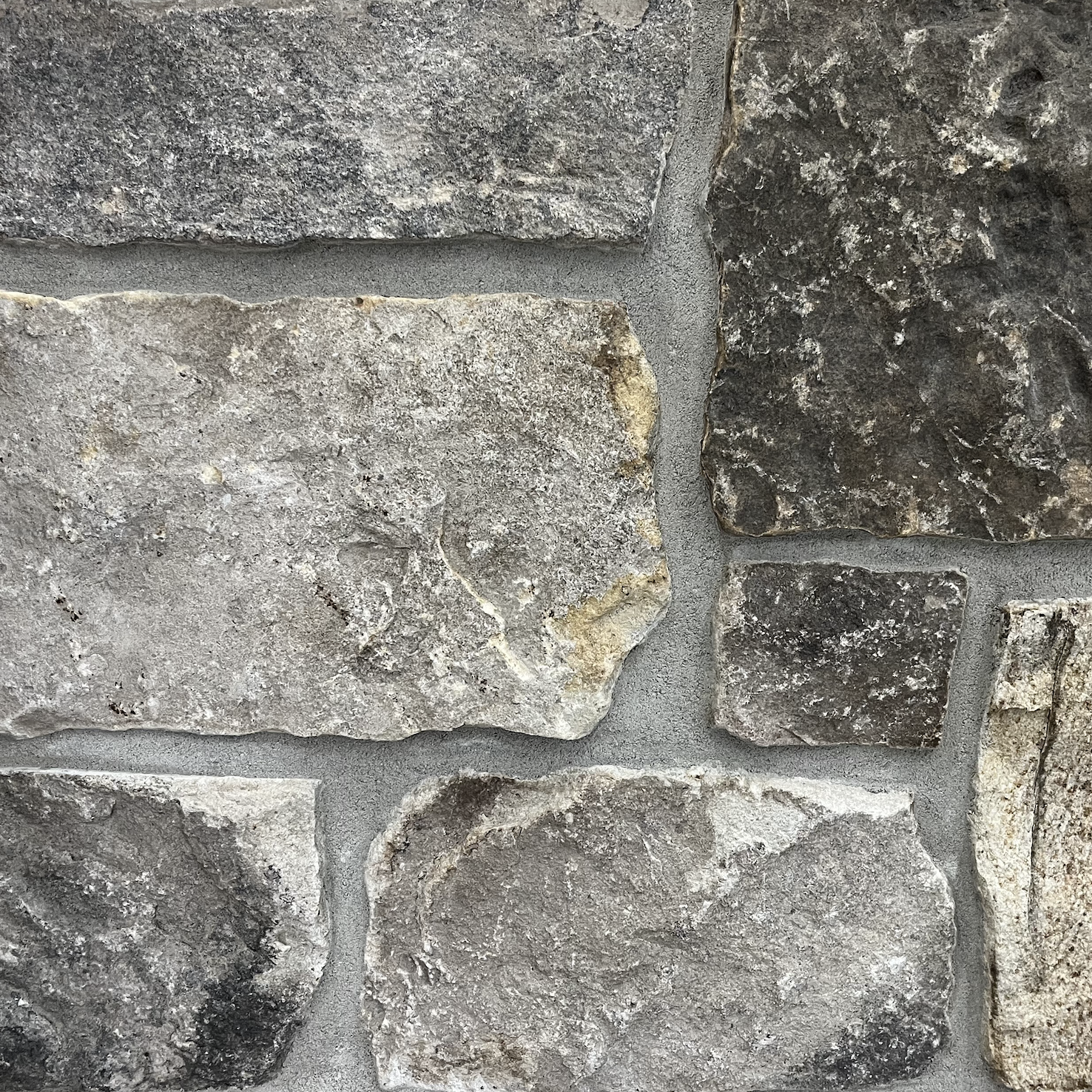 Brown Weathered Sandstone - Guillotined Squares & Recs - Thin Stone Veneer - Corners