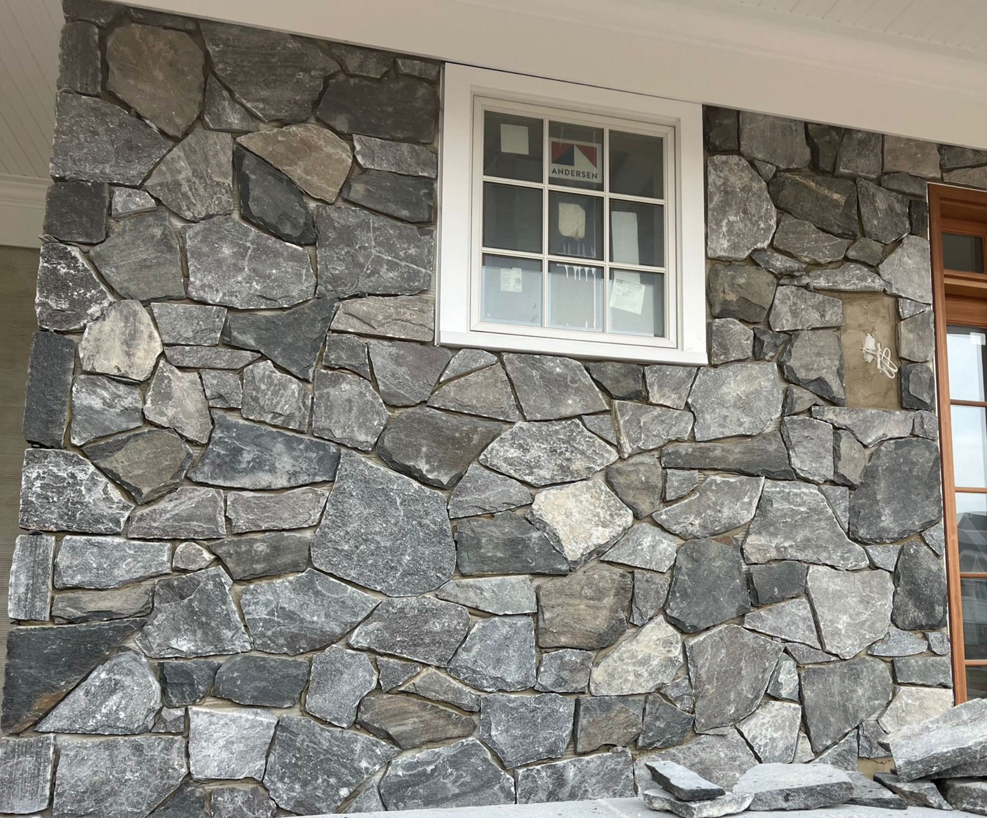 Cheltenham Blend Random - Thin Stone Veneer - Corners