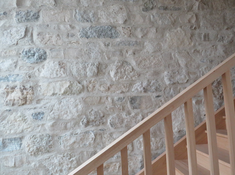 Creemore Estate Blend - Weatheredge Limestone with Tan Accent - Tumbled - Corners
