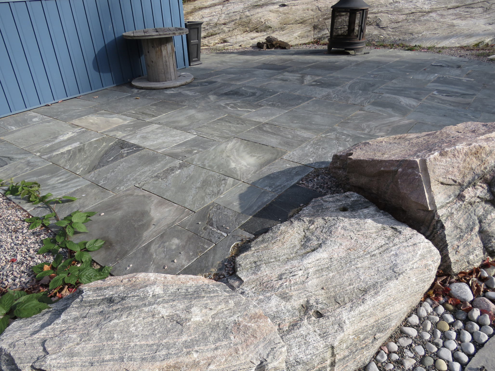 Elite Blue Granite Flagstone, Squared/Dimensional Cut