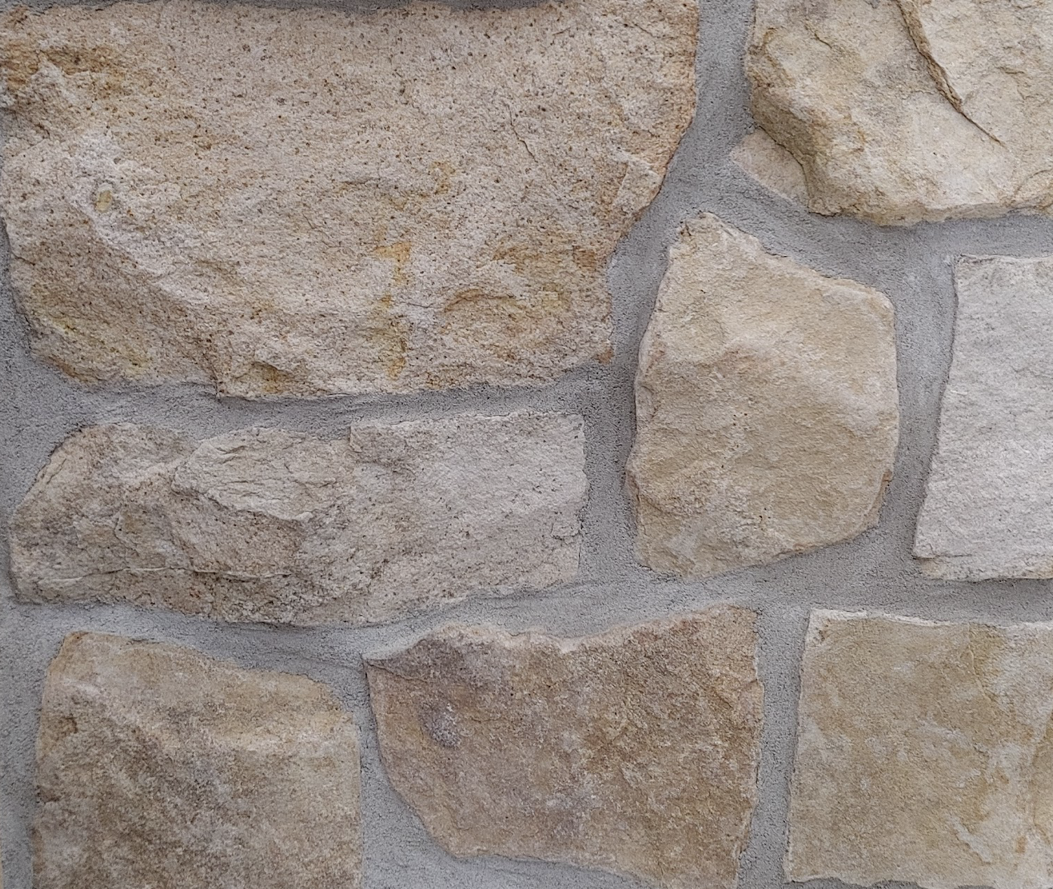 Desert Tan Random Rustic - Squares & Recs - Thin Stone Veneer - Corners