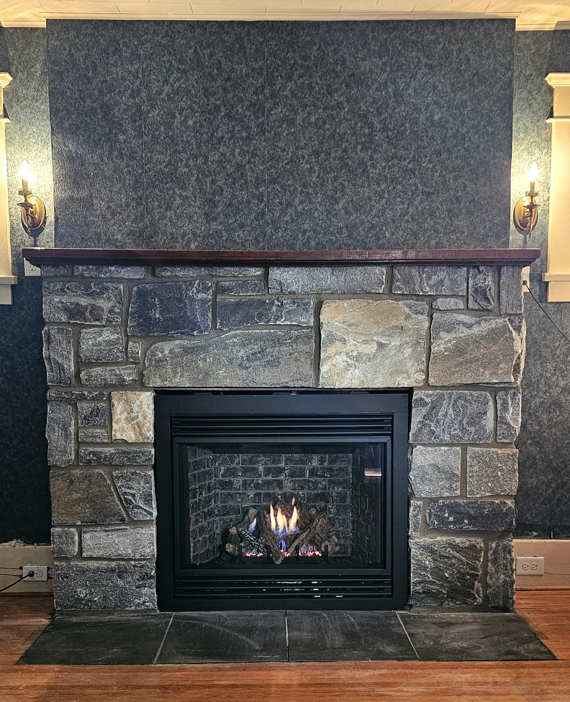Elite Blue Granite Squares & Rectangles with Black & Brown Accent - Full Bed Building Stone