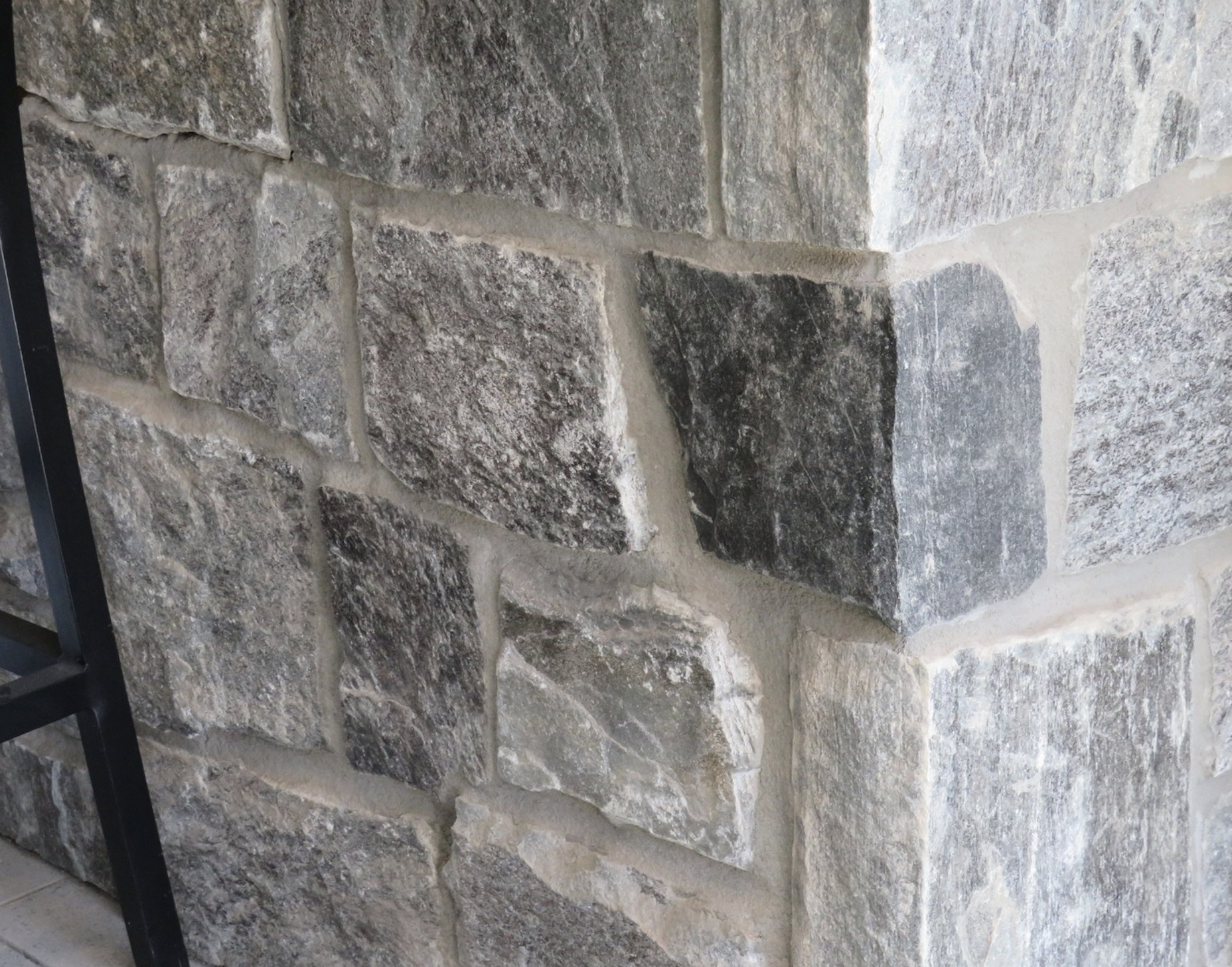 Elite Blue Granite Squared Thin Veneer - Flats