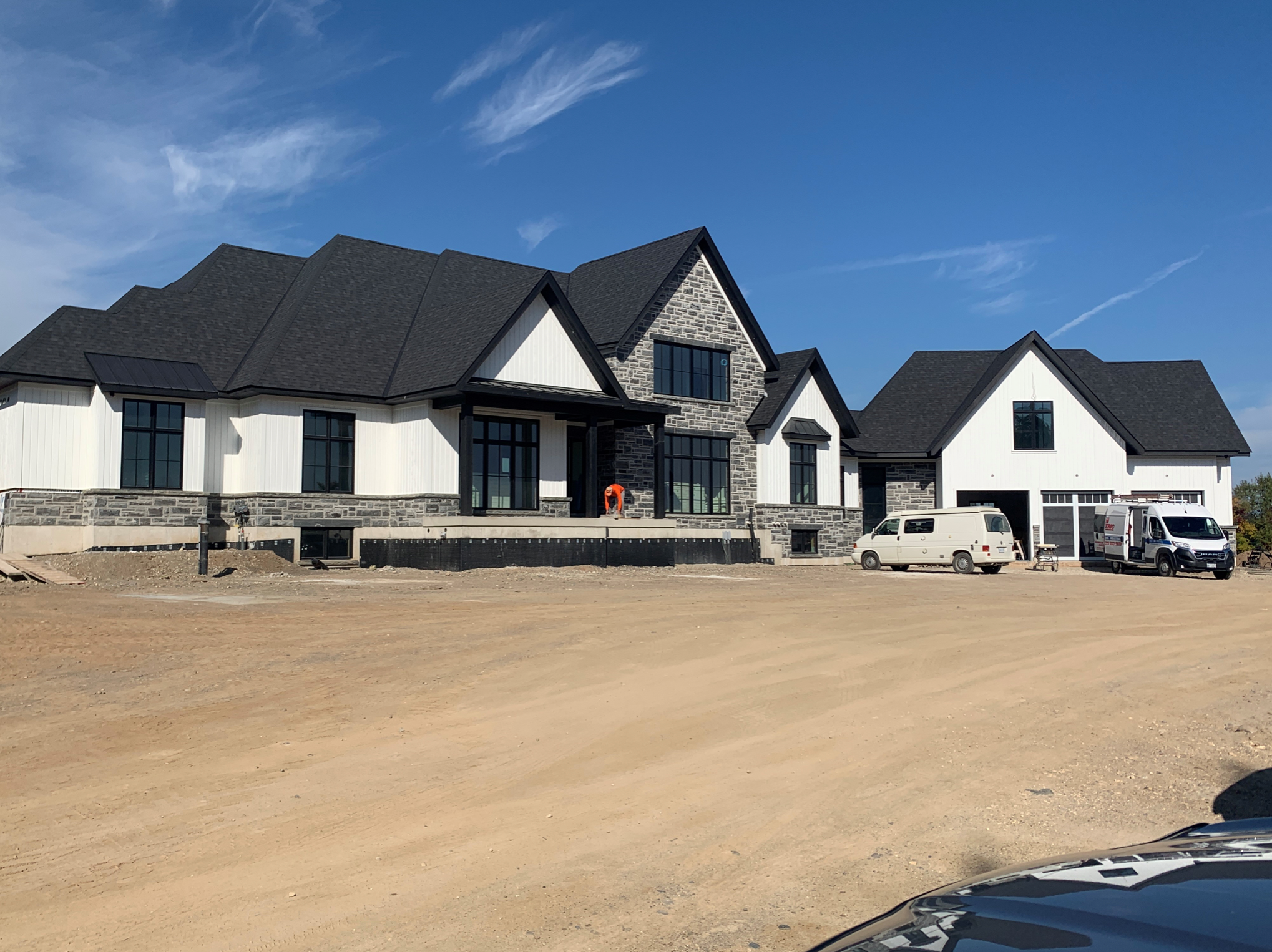 Elite Blue Granite Split Face Sawn Height with Sawn Ends - Full Bed Building Stone