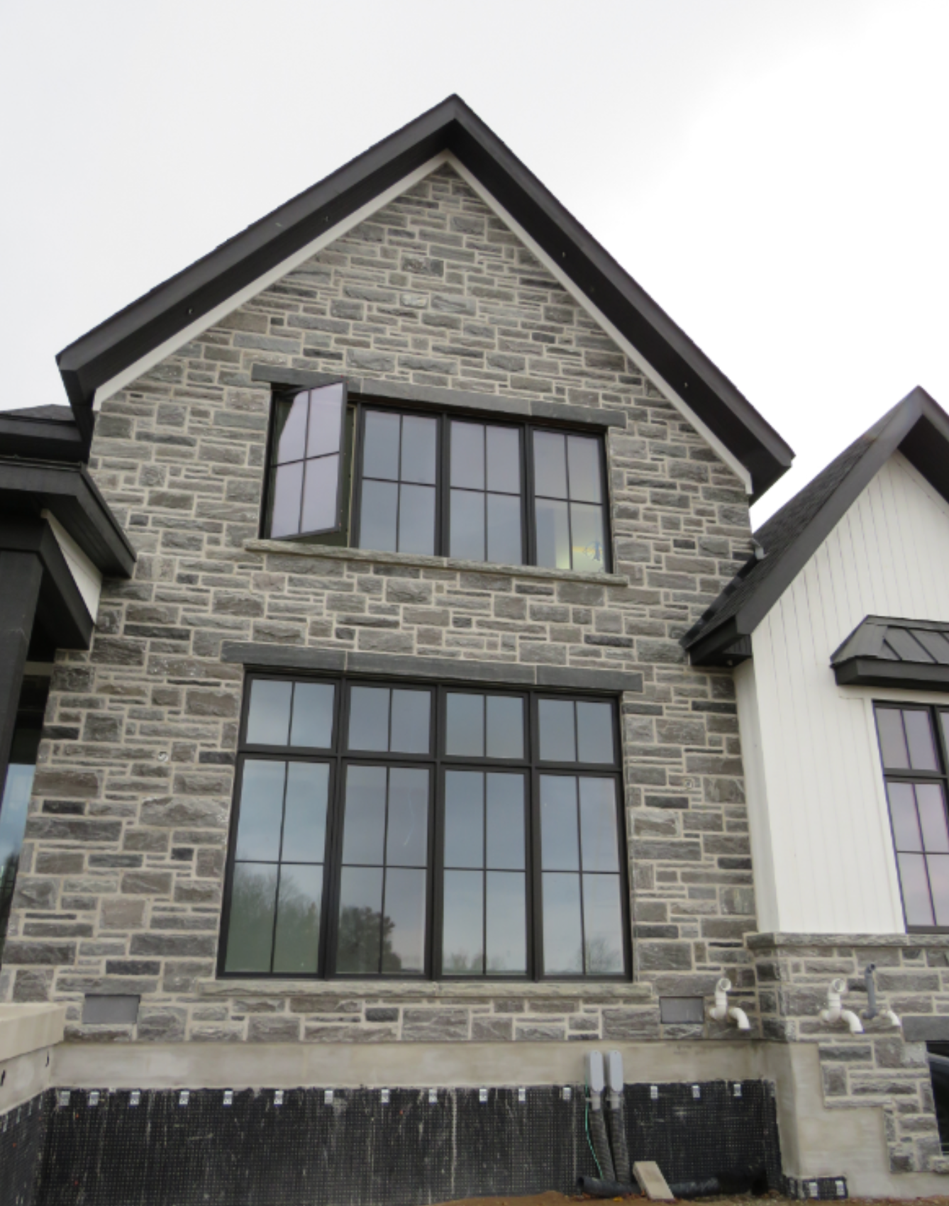 Elite Blue Granite Thin Veneer - Split Face Sawn Height with Sawn Ends - Flats