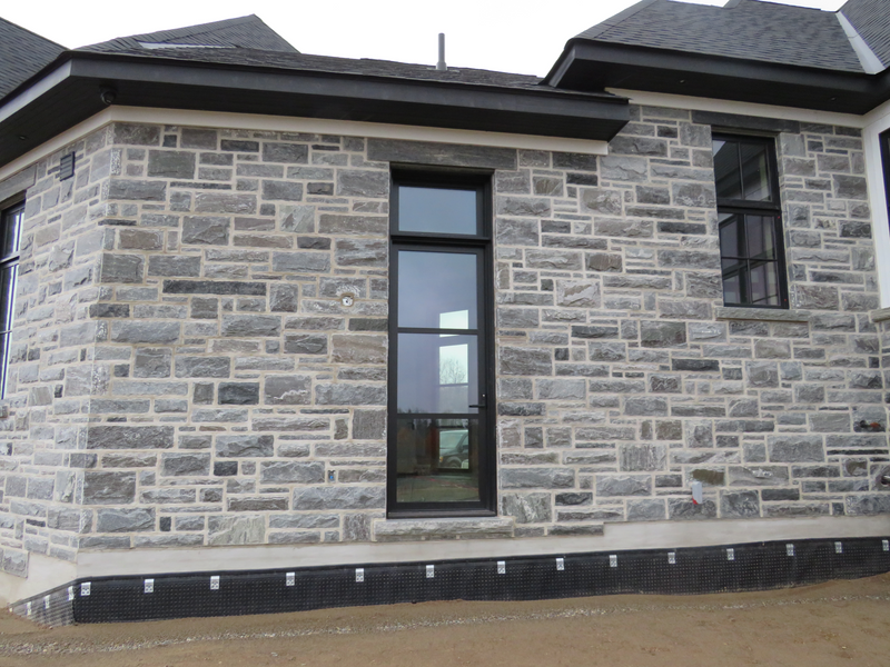 Elite Blue Granite Split Face Sawn Height with Sawn Ends - Full Bed Building Stone
