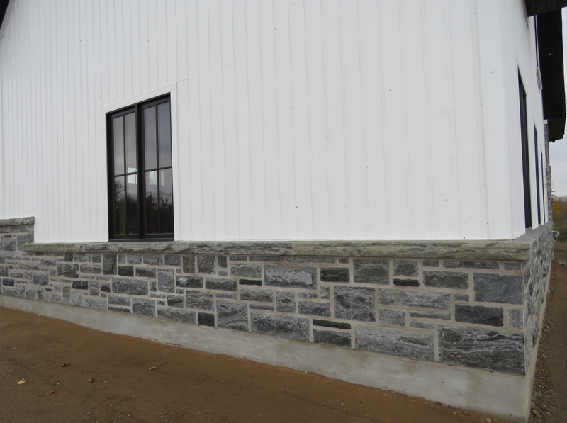 Elite Blue Granite Split Face Sawn Height with Sawn Ends - Full Bed Building Stone