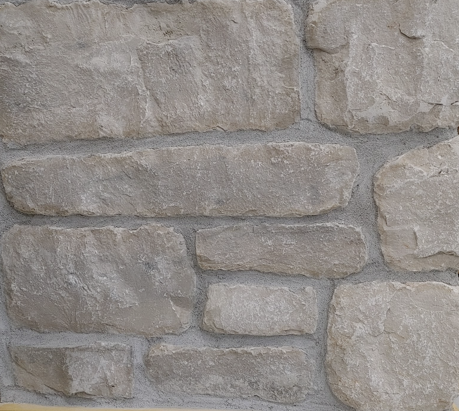 Guelph Buff Tan Limestone - Tumbled Thin Veneer - Flats - Corners