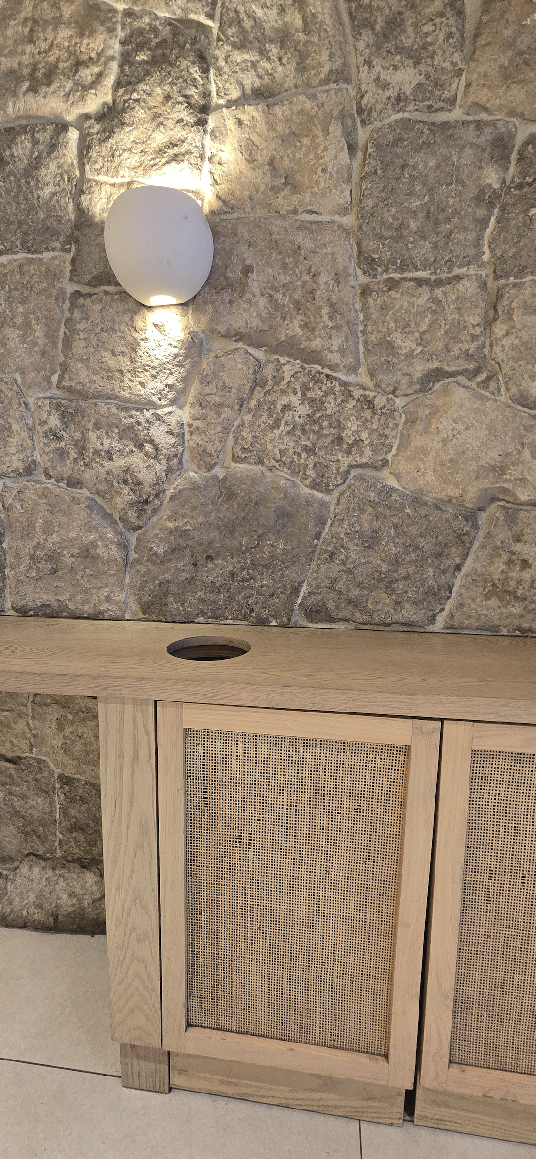 Harvest Gold Limestone - Tumbled Squared Thin Veneer - Corners