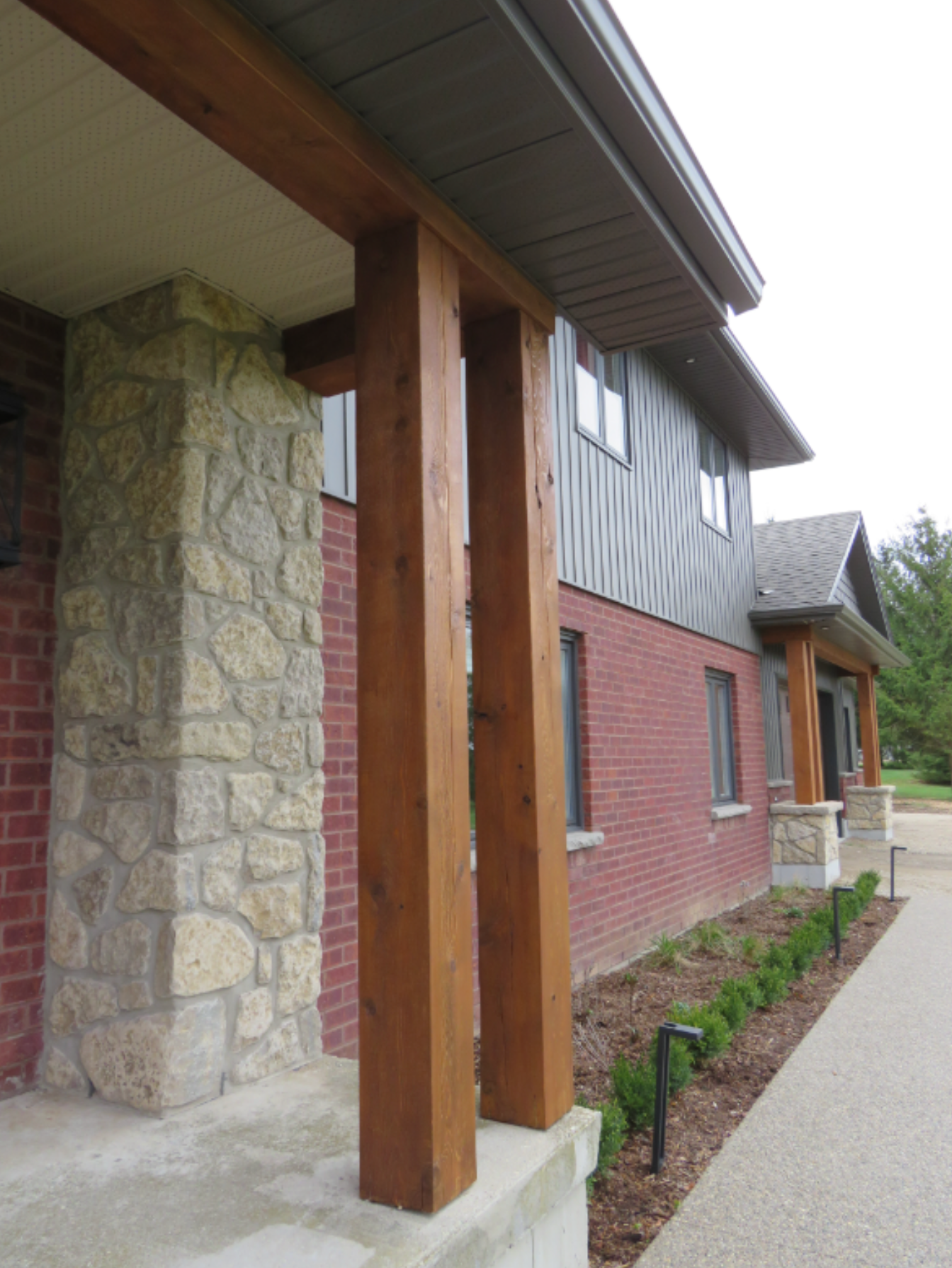 Harvest Gold Limestone Thin Veneer - Tumbled Random - Corners