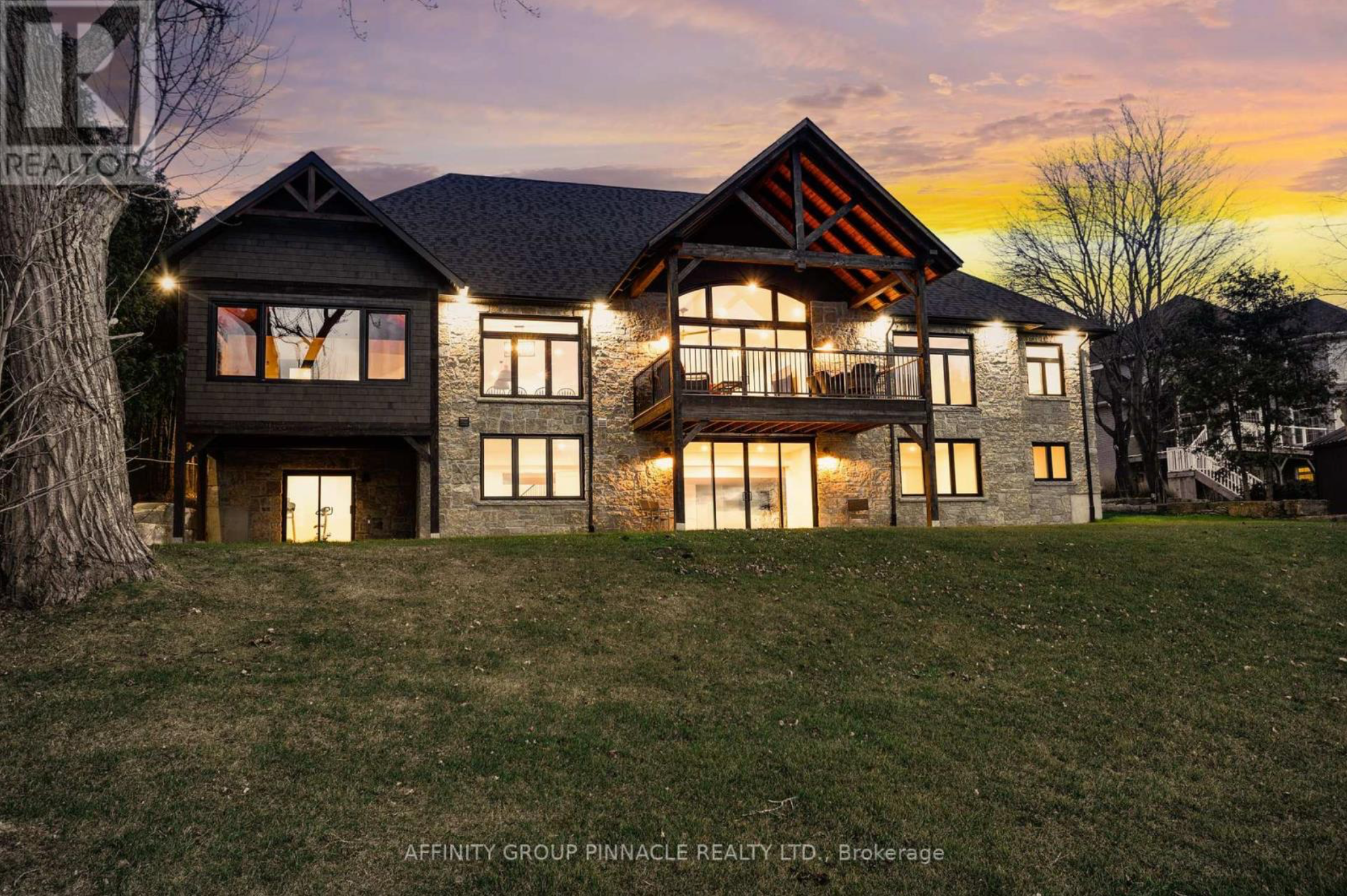 Harvest Gold Limestone Olde Mill Blend - Thin Veneer Stone - Tumbled - Flats