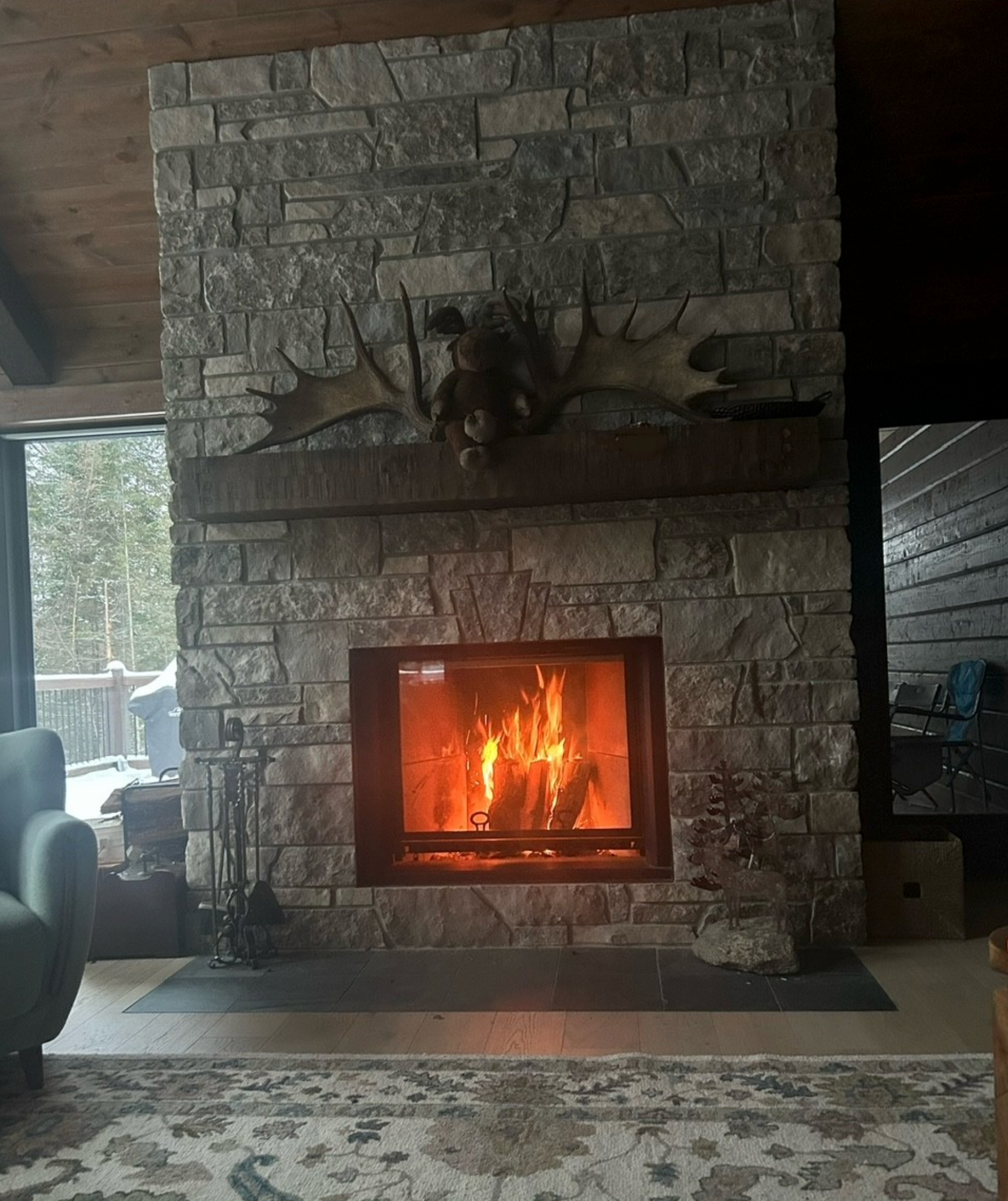 Rustic Brown Sawn Height - Thin Stone Veneer - Corners