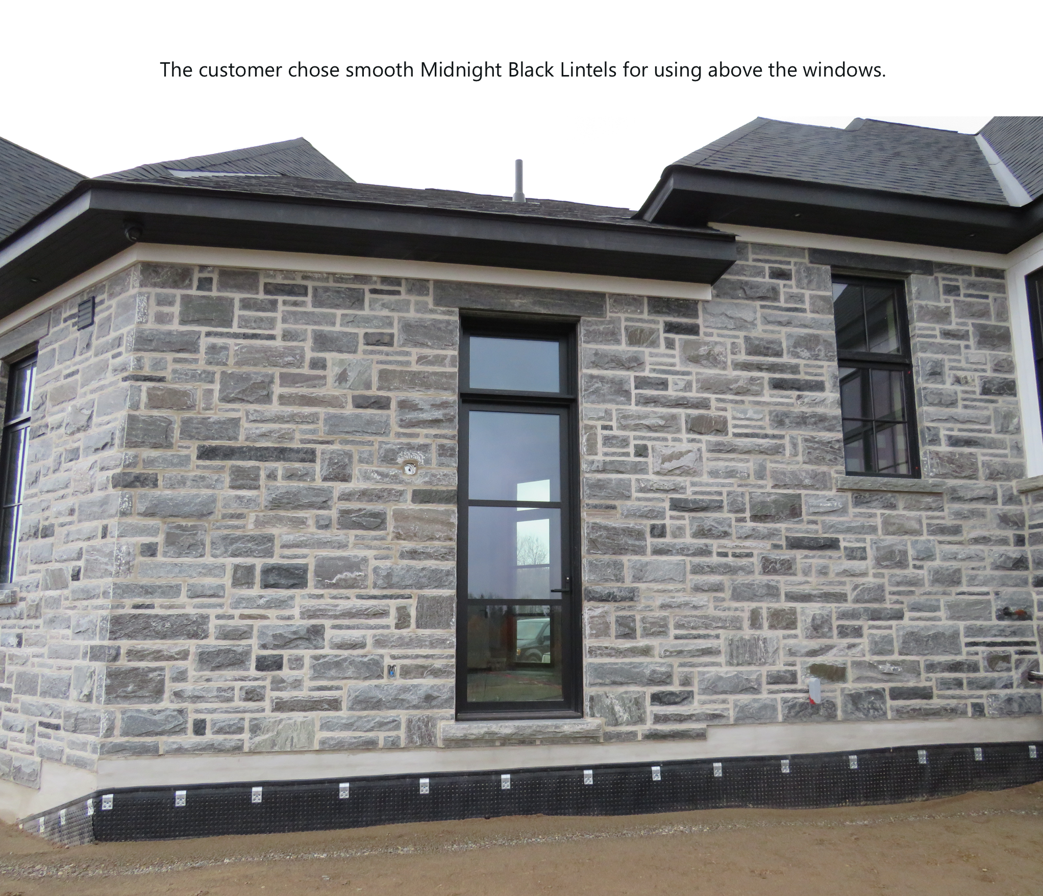 Elite Blue Granite Split Face Sawn Height with Sawn Ends - Full Bed Building Stone