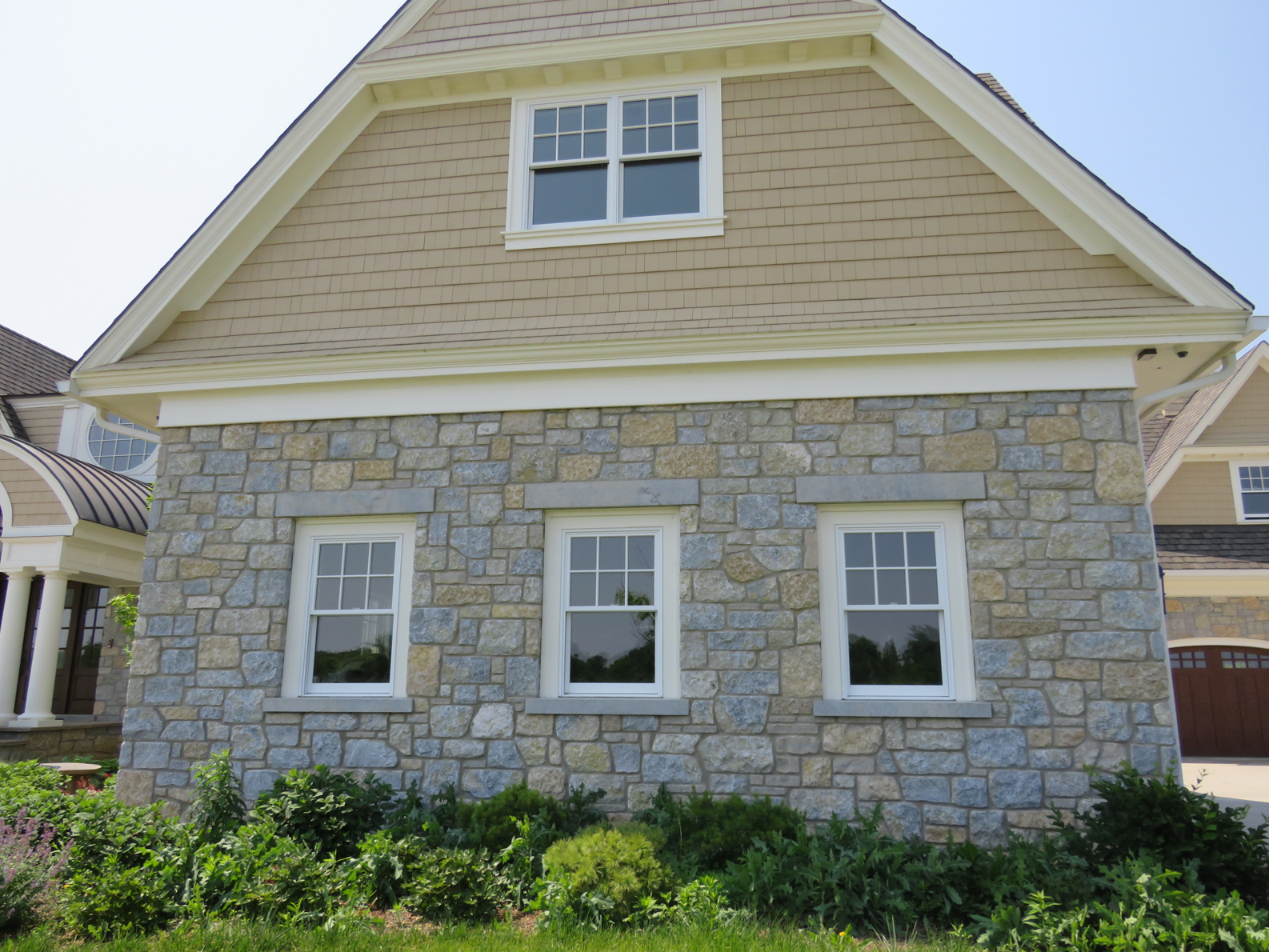 Dayton County Blend - Tumbled Weatheredge and Harvest Gold Limestone - Flats