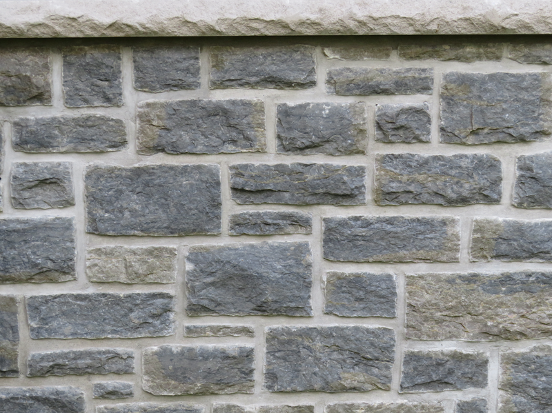 Weatheredge Limestone Splitface Ledgerock Thin Veneer - Corners