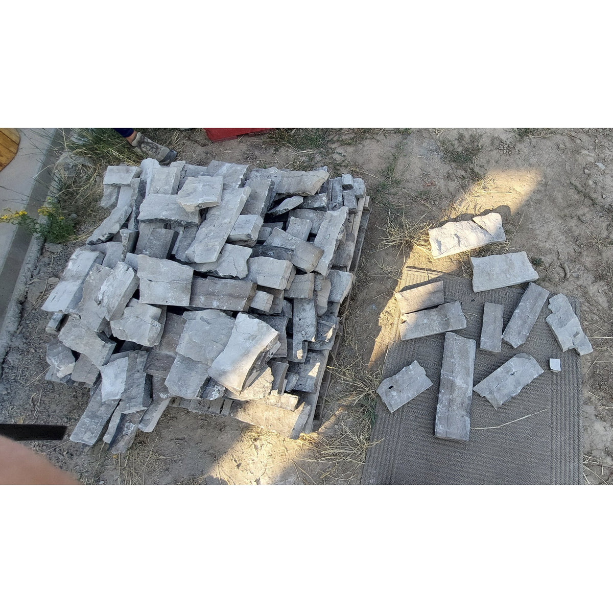 Bear Ridge Estate Ledgerock Blend - Thin Stone Veneer - Corners