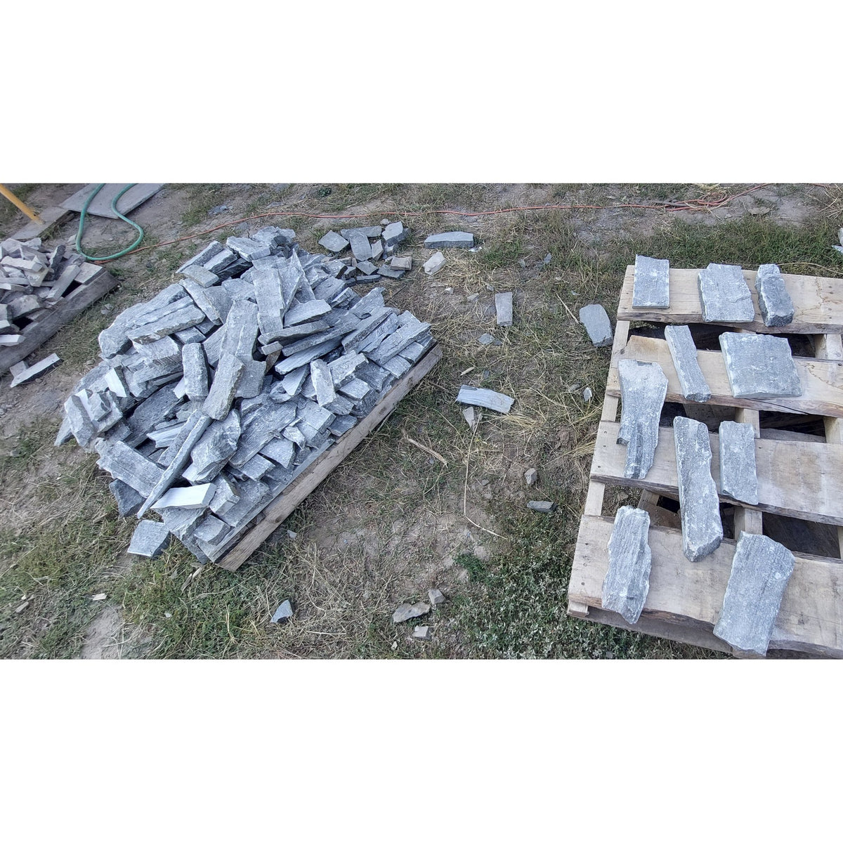 Bear Ridge Estate Ledgerock Blend - Thin Stone Veneer - Corners