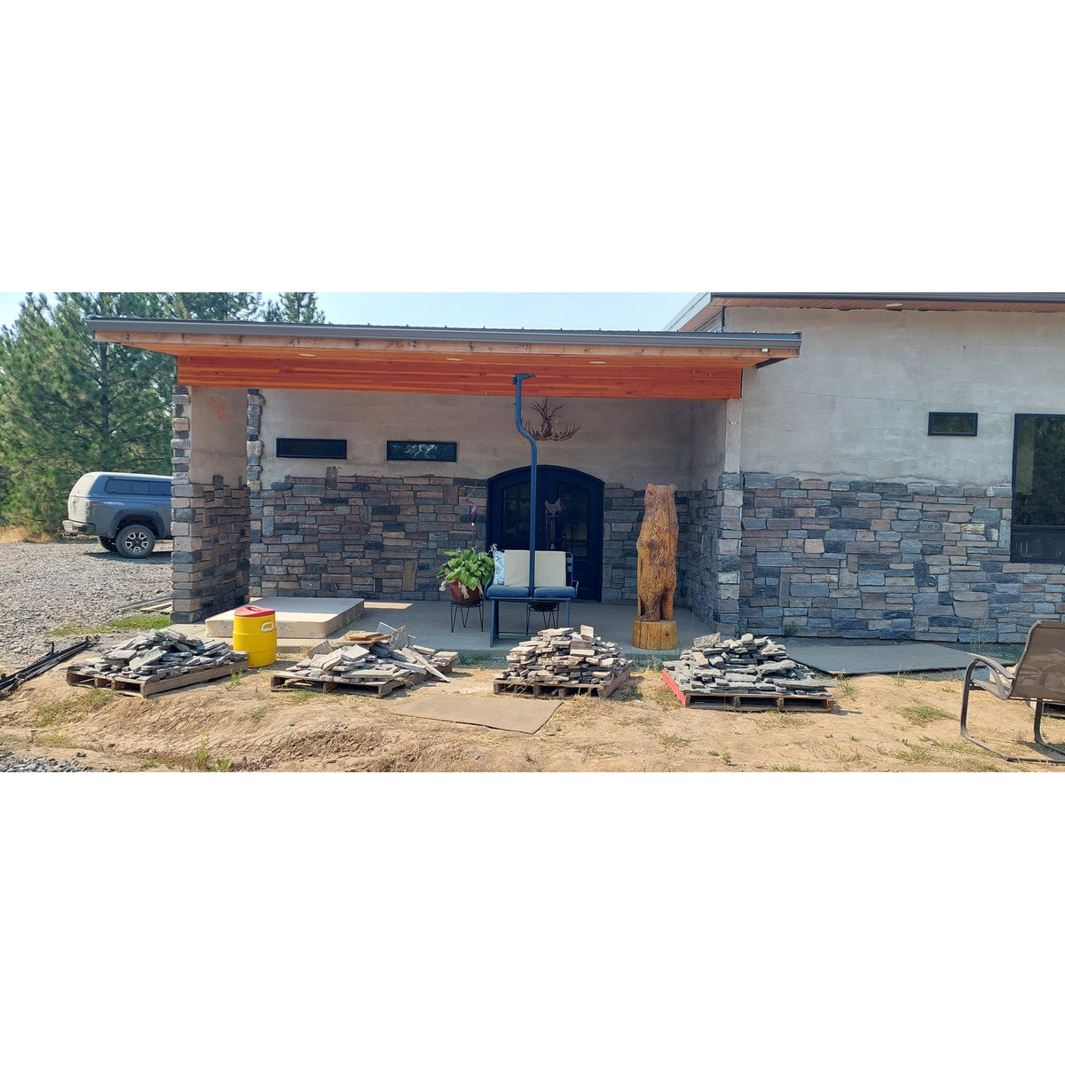 Bear Ridge Estate Ledgerock Blend - Thin Stone Veneer - Corners
