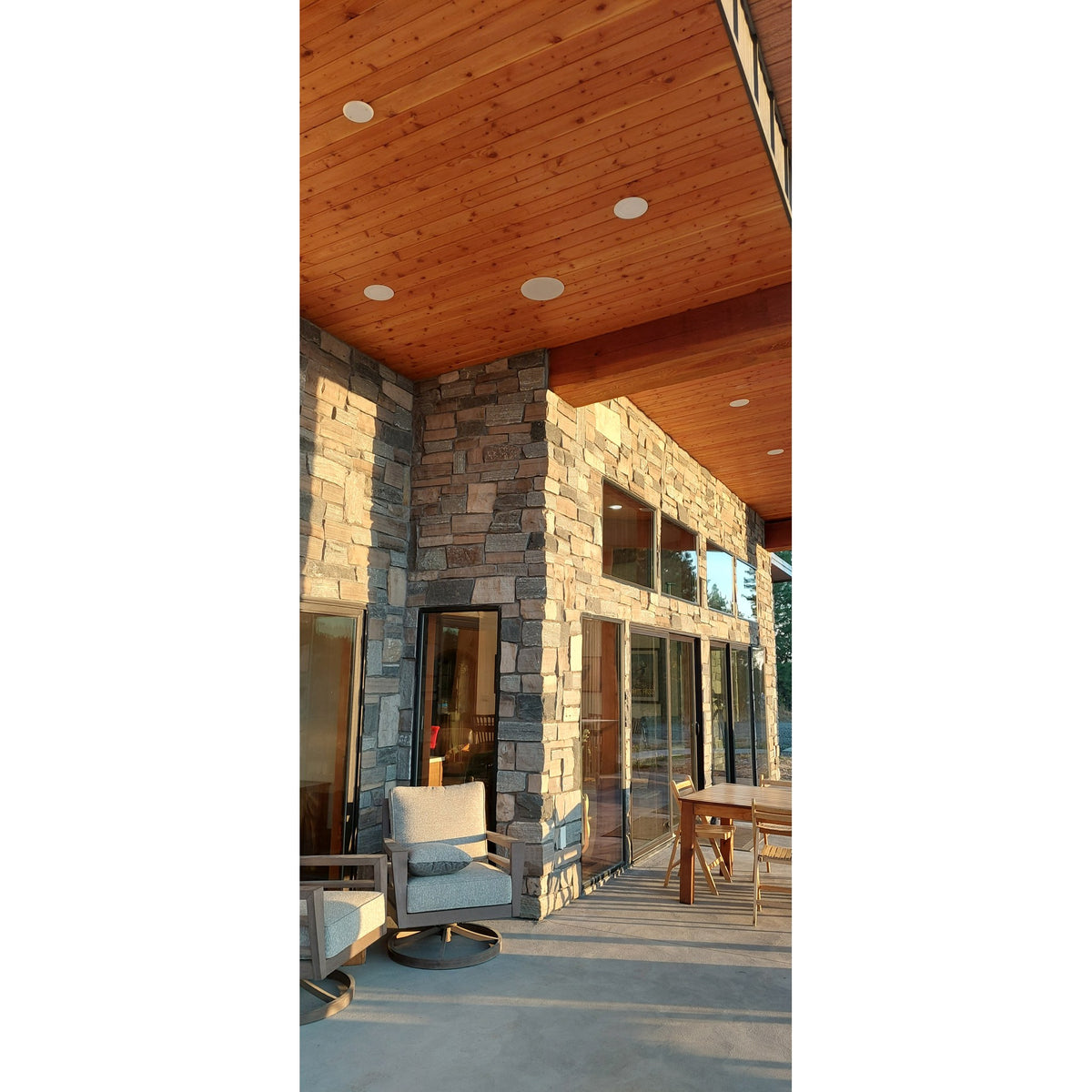 Bear Ridge Estate Ledgerock Blend - Thin Stone Veneer - Corners