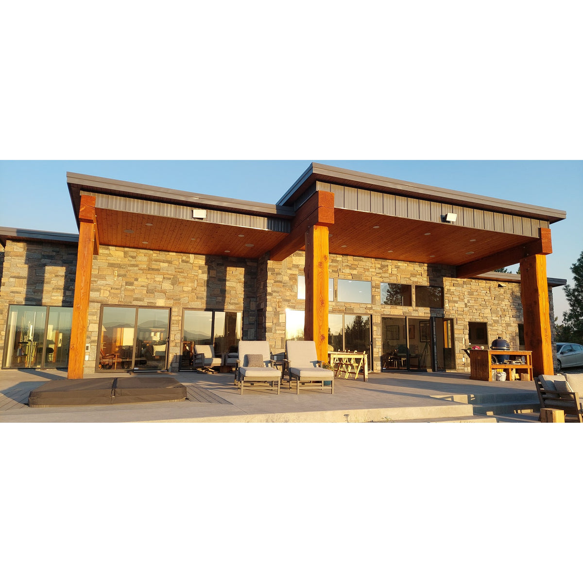 Bear Ridge Estate Ledgerock Blend - Thin Stone Veneer - Corners