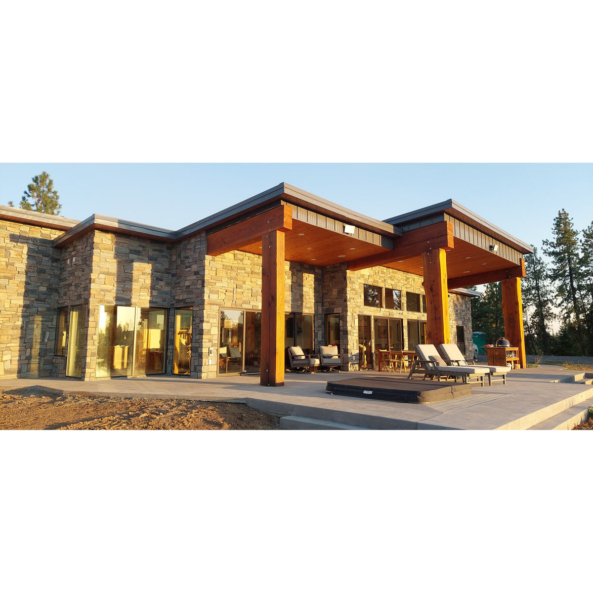 Bear Ridge Estate Ledgerock Blend - Thin Stone Veneer - Corners