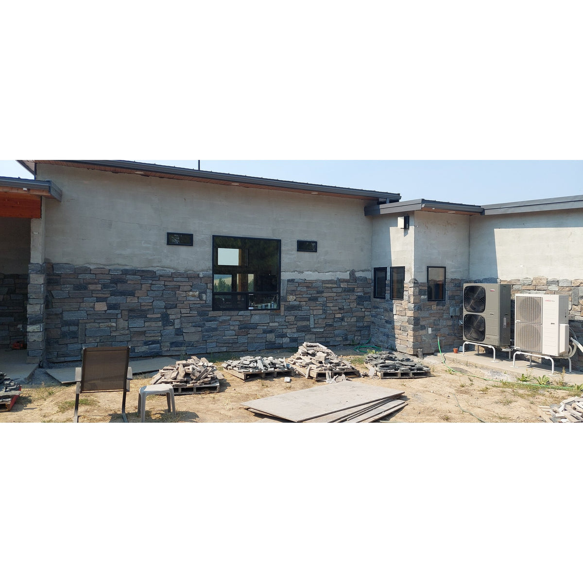 Bear Ridge Estate Ledgerock Blend - Thin Stone Veneer - Corners