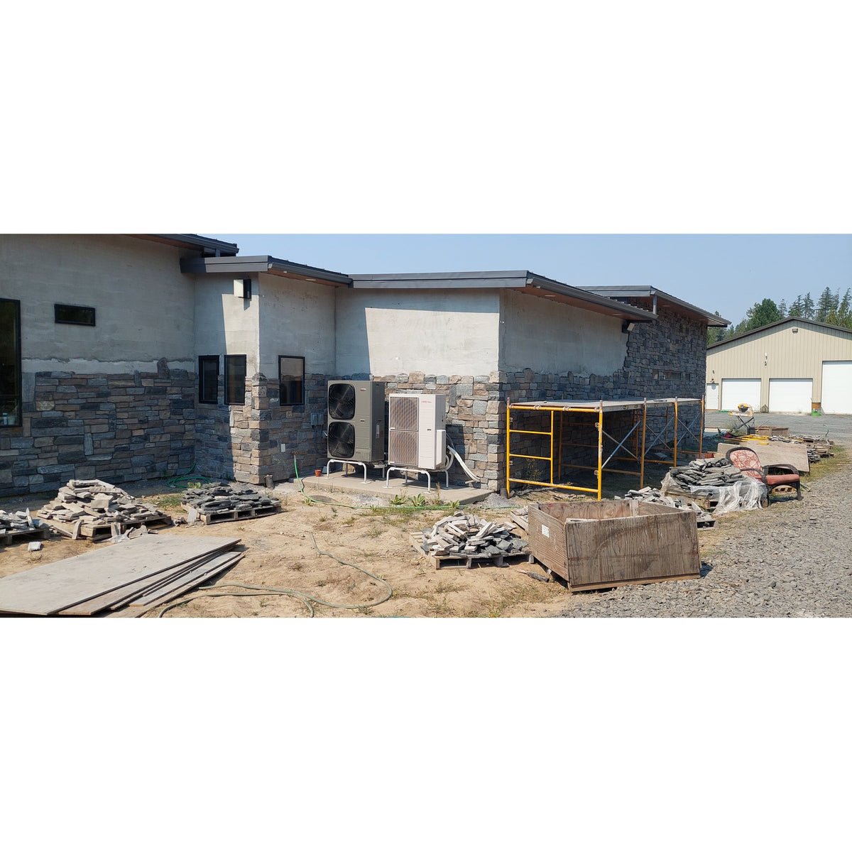 Bear Ridge Estate Ledgerock Blend - Thin Stone Veneer - Corners