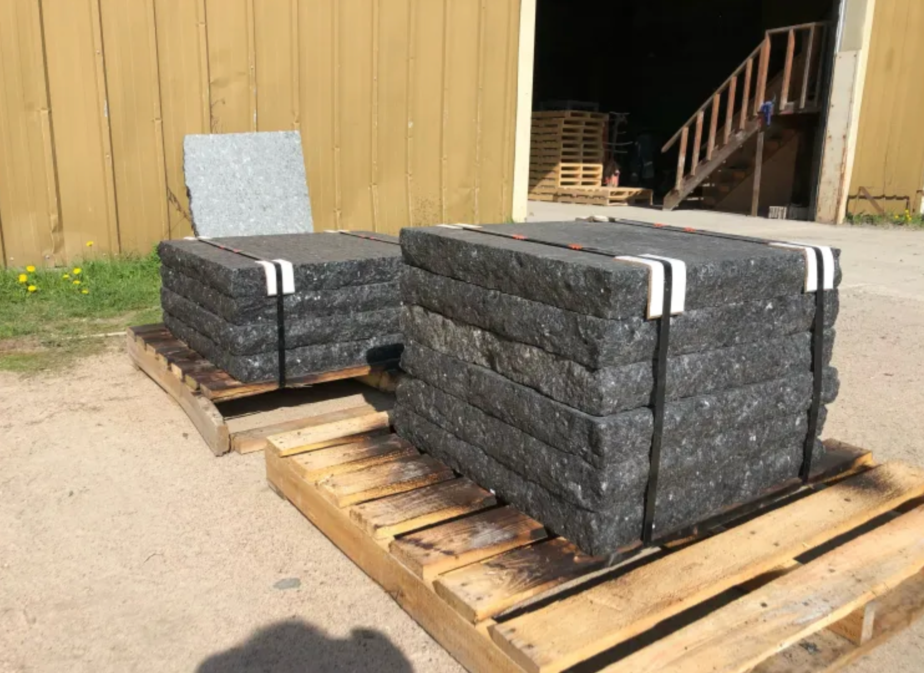 Stone Slabs - Sturgeon River Black Granite