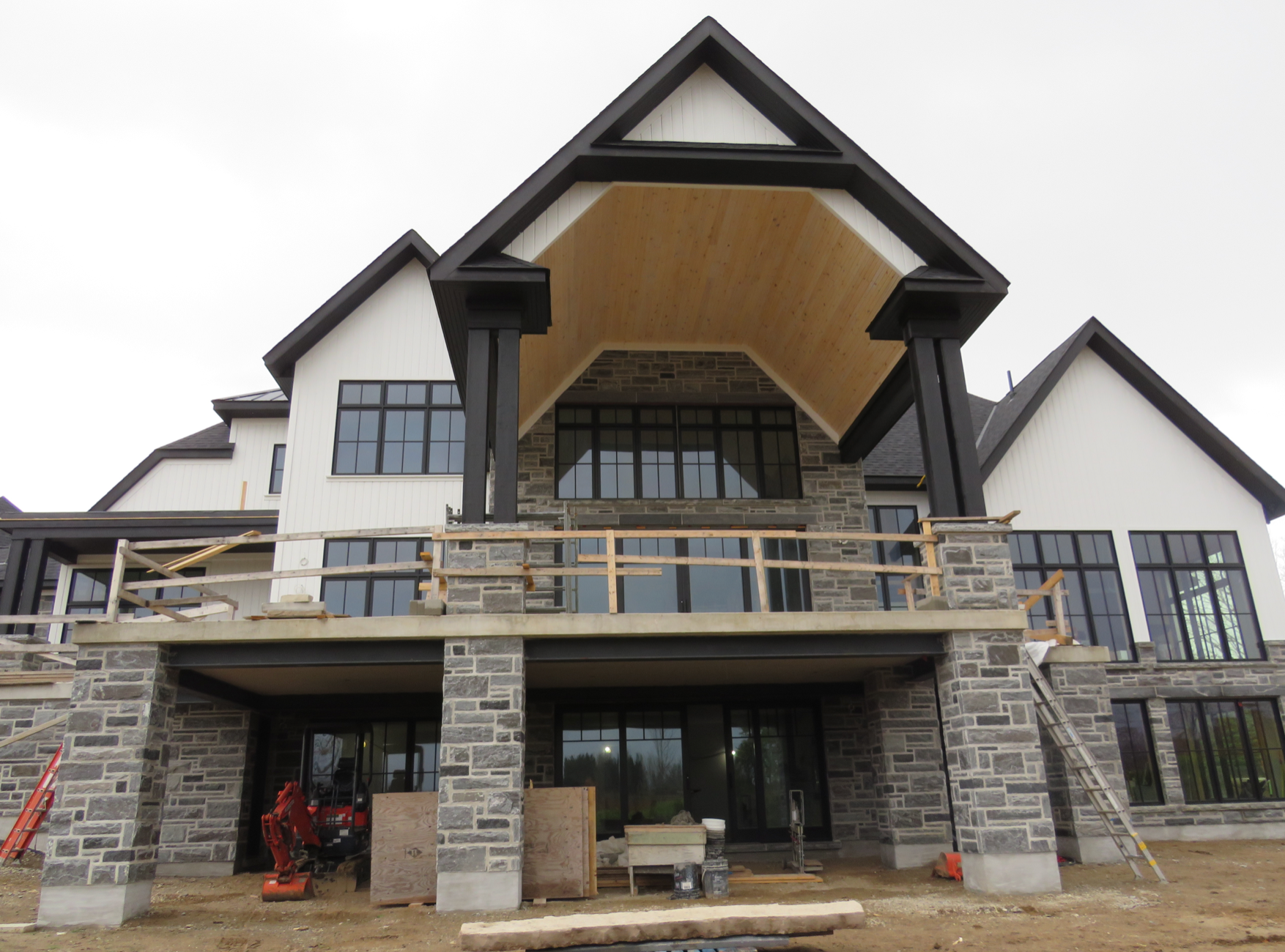 Elite Blue Granite Thin Veneer - Split Face Sawn Height with Sawn Ends - Flats