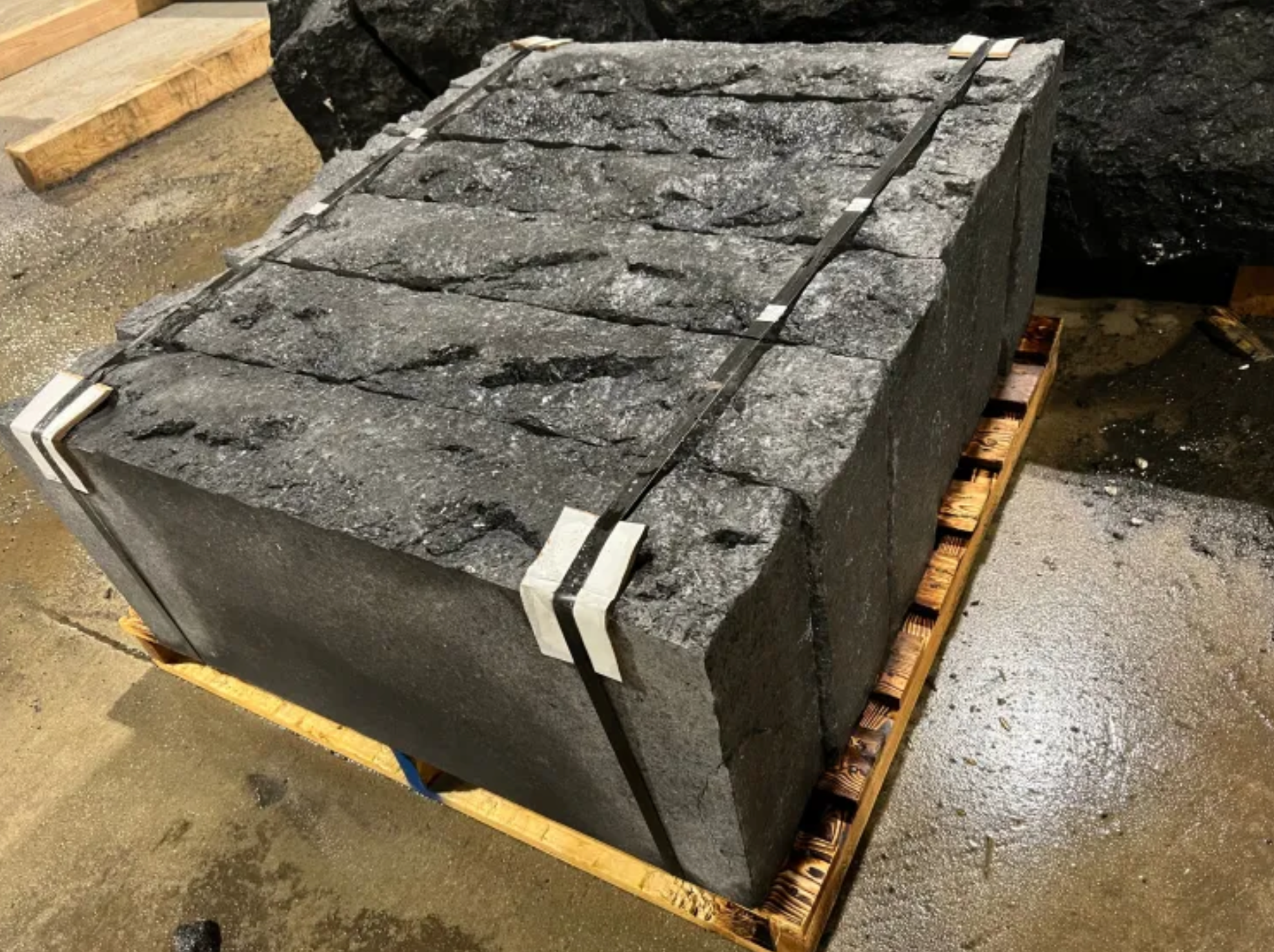 Stone Slabs - Sturgeon River Black Granite