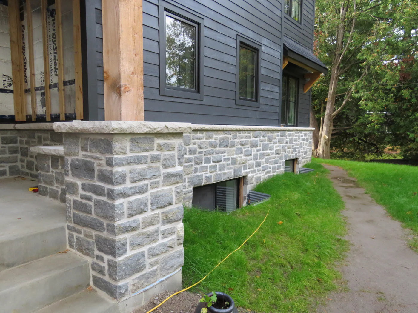 Weatheredge Limestone Ledgerock Thin Veneer - Corners