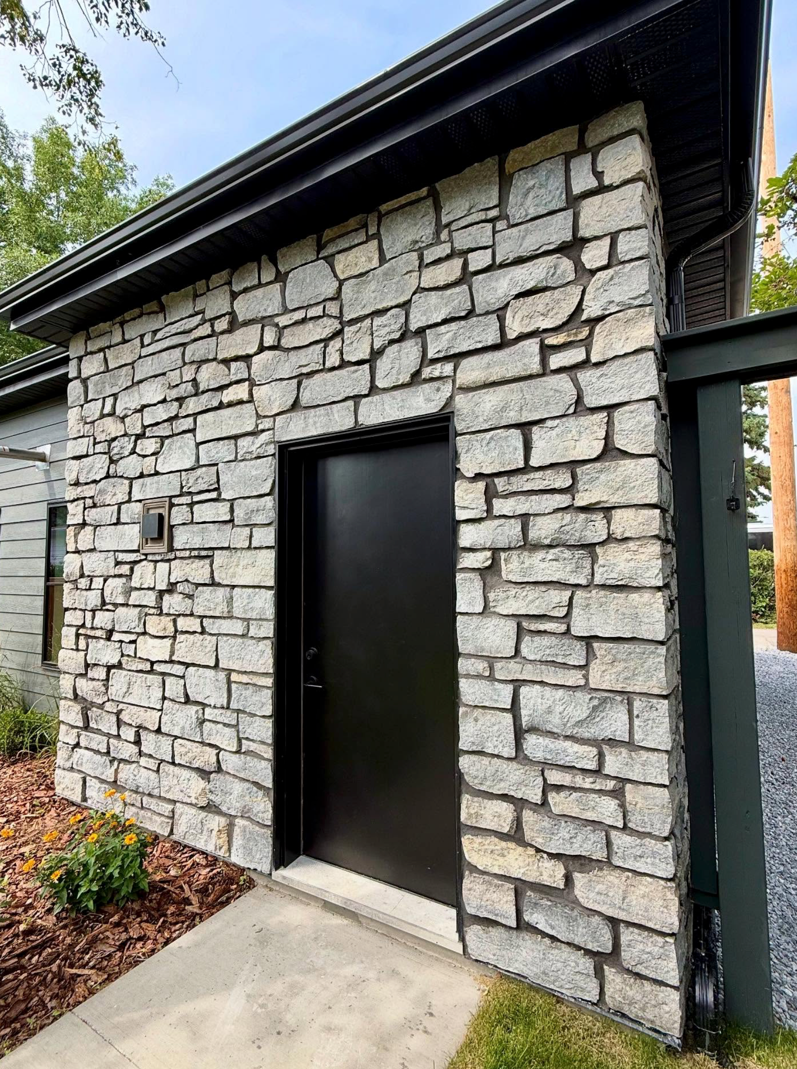 Weatheredge Limestone Ledgerock Thin Veneer - Corners