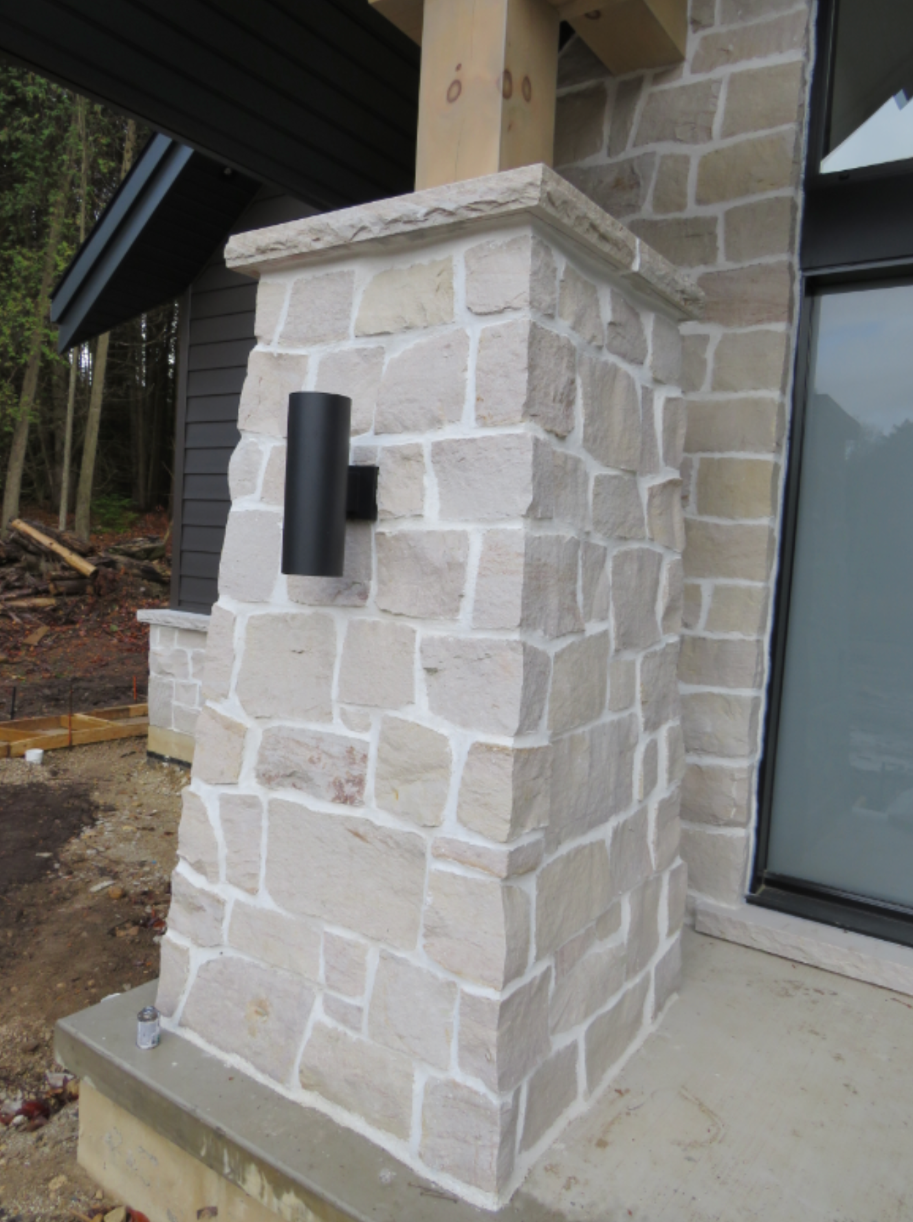 White Sandstone - Guillotined Squares & Recs - Thin Stone Veneer - Flats