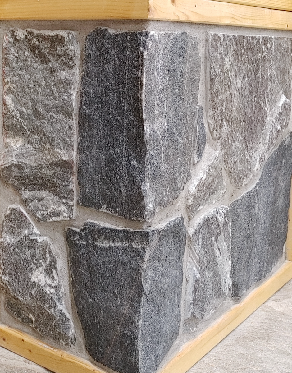 Cheltenham Blend Random - Thin Stone Veneer - Corners