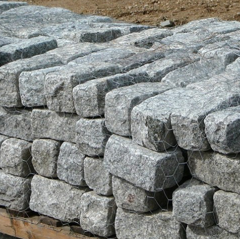 Adoquines de piedra natural de granito azul Elite: cuadrados de 6" x 6" - Superficie texturizada con bordes aserrados