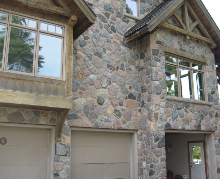 Granite Split Fieldstone Thin Veneer - Random - Flats