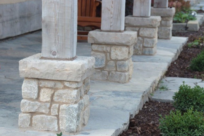 Harvest Gold Limestone Olde Mill Blend - Thin Veneer Stone - Tumbled - Corners