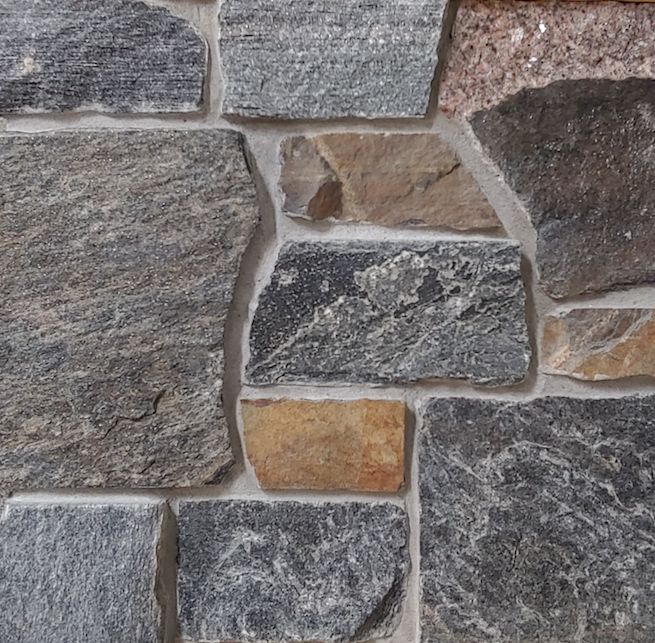 Muskoka Bay Black Granite Blend with Brown Rock Accent - Thin Stone Veneer - Corners