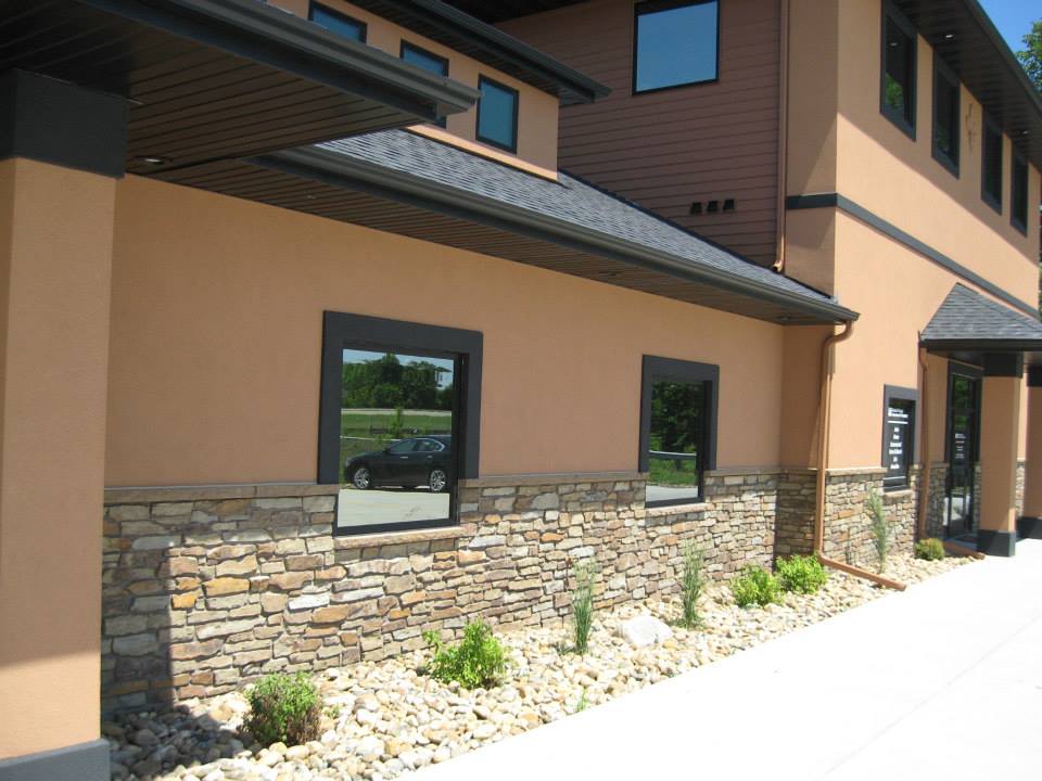 Peterborough Fence Wall - Earth Tone Blend Thin Stone Veneer - Corners