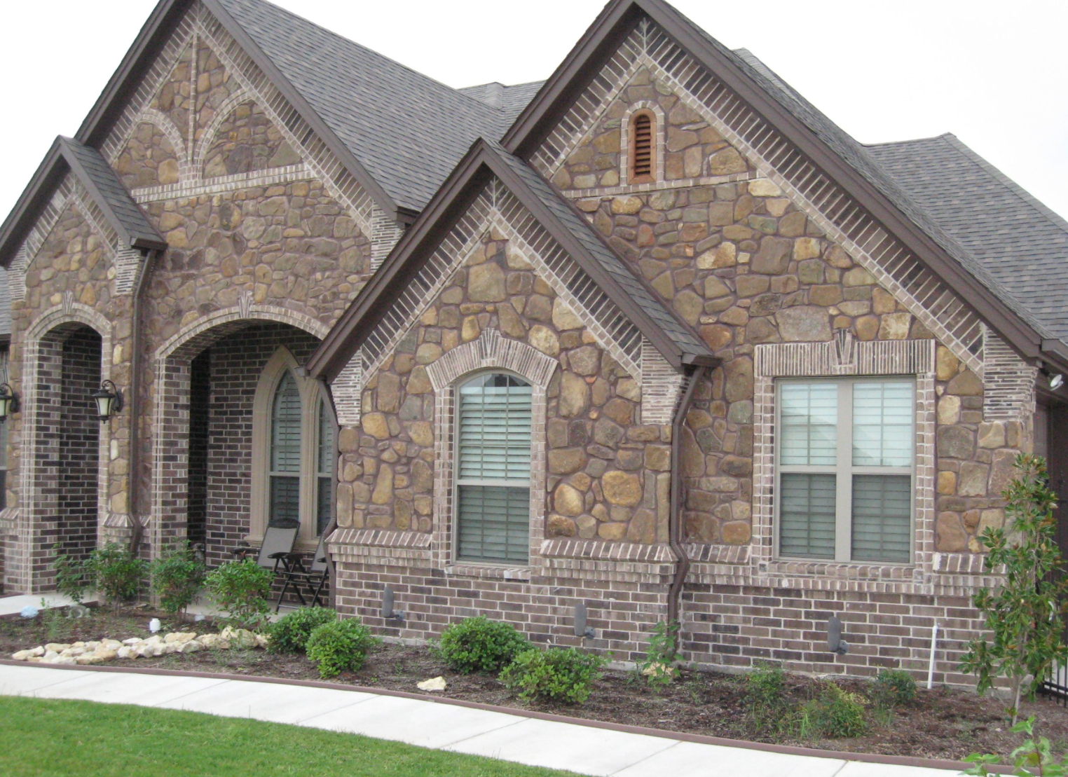 Rockwood Brown Creek Rock - Earth Tone Thin Veneer - Corners