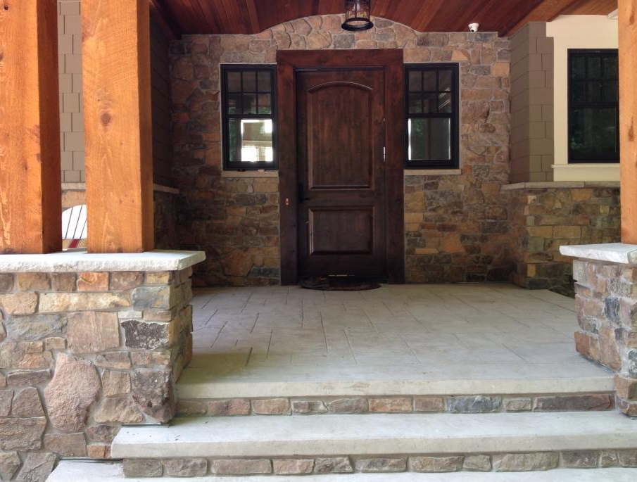 Rockwood Brown Random Split Face - Thin Stone Veneer - Corners