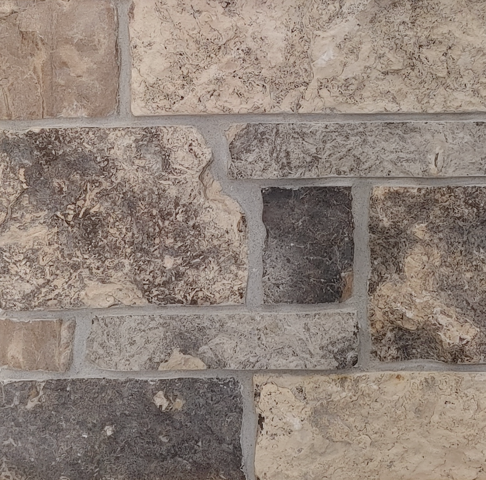 Rustic Brown Sawn Height - Thin Stone Veneer - Corners