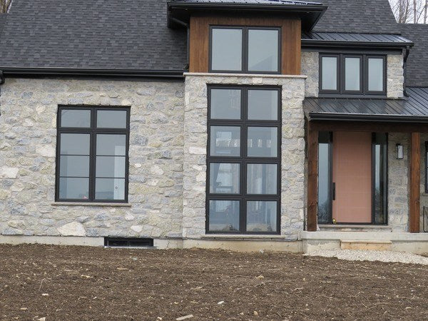 Weatheredge Limestone Olde Mill Estate Blend with White Weatheredface Accent - Tumbled - Flats