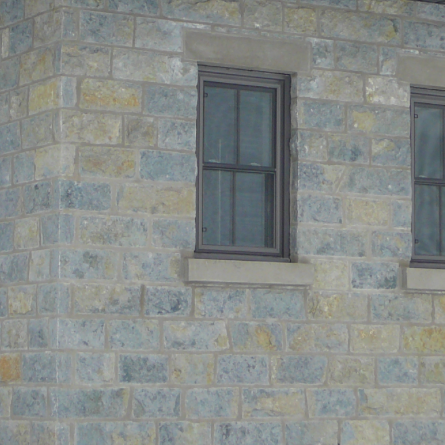 Weatheredge Limestone Bed Face - Thin Veneer - 7 3/4" Sawn Height, Random Lengths - Corners