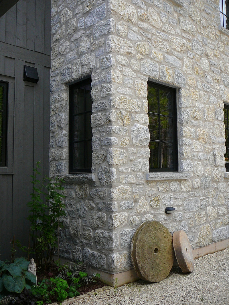 Weatheredge Limestone Thin Veneer - Split Face Olde Mill Blend - Tumbled - Flats