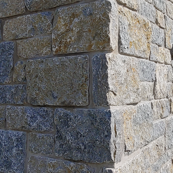 Weatheredge Limestone Bed Face - Thin Veneer - Split Face Sawn Height Tumbled - Corners