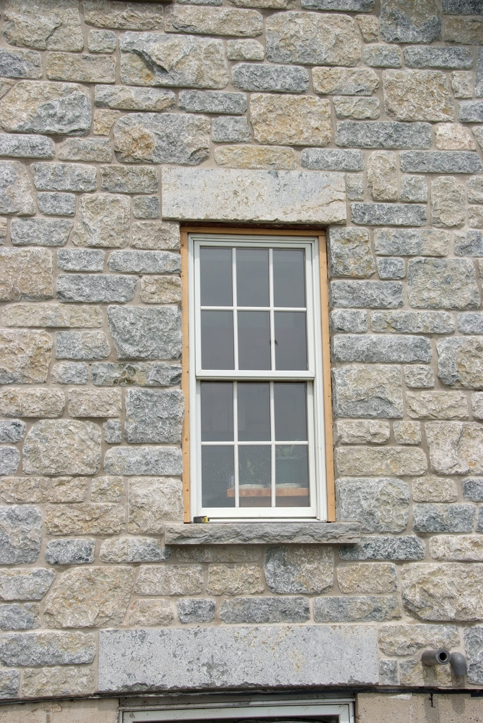 Weatheredge Limestone Northern Collection - Tumbled - Full Bed Building Stone