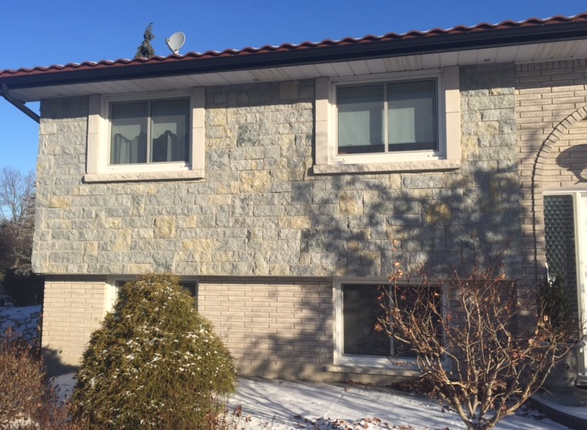 Weatheredge Limestone Bed Face - Thin Veneer - 7 3/4" Sawn Height, Random Lengths - Flats