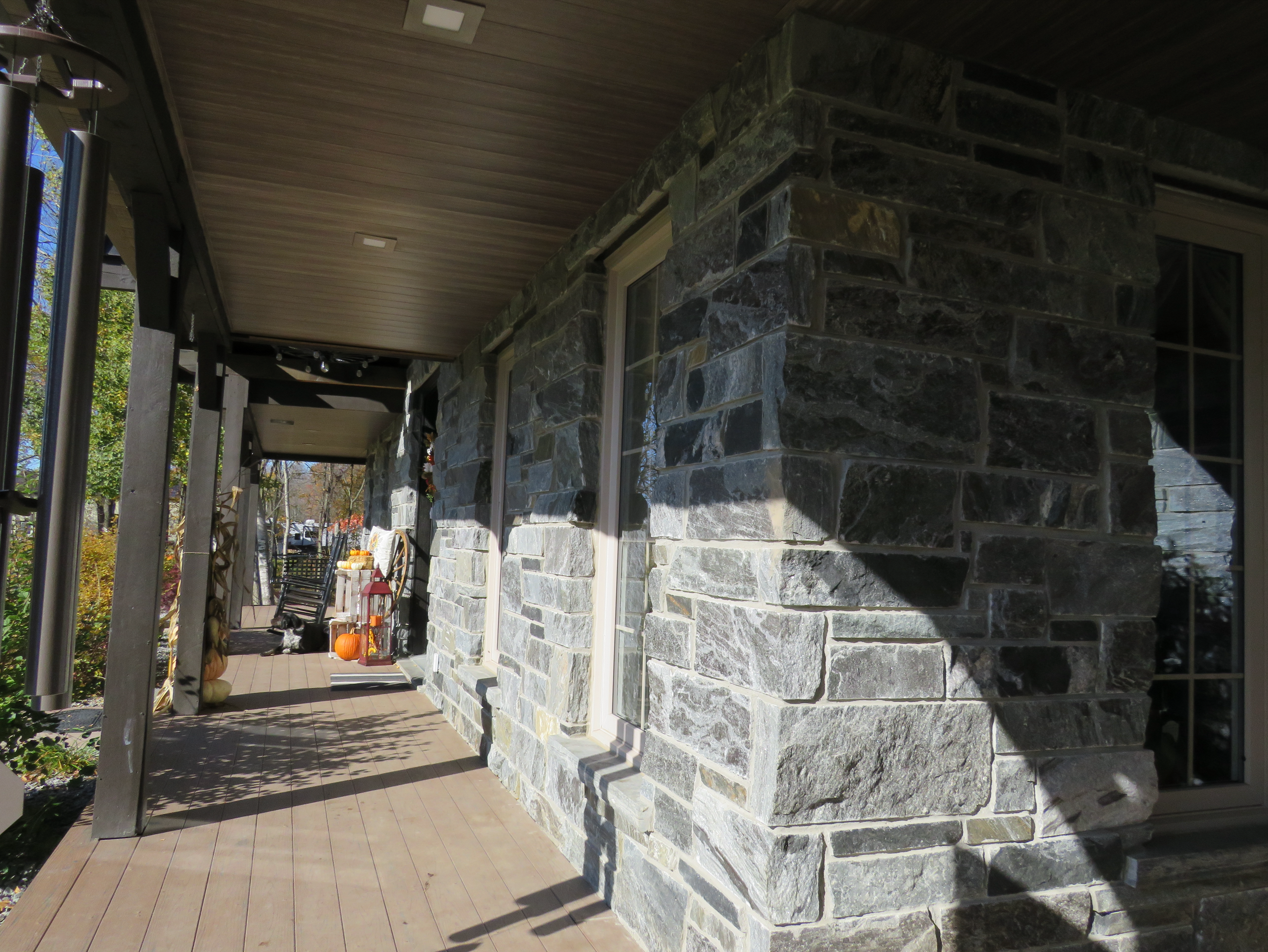 Paula's Dream Blend - Elite Blue Granite with Brown Accent - Sawn Height - Thin Stone Veneer - Flats